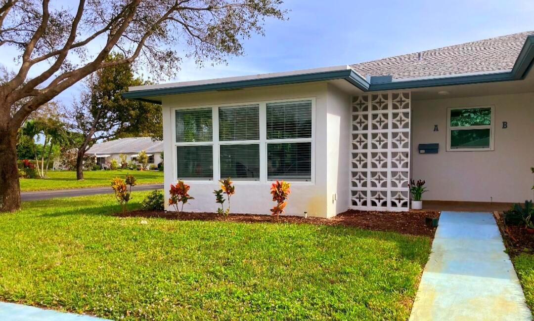1155 S Drive Circle # A, Delray Beach FL 33445