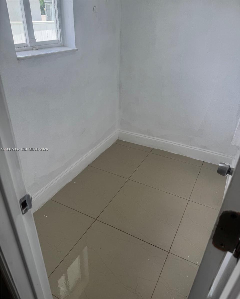 6220 Dawson St, Hollywood FL 33023 photo 3