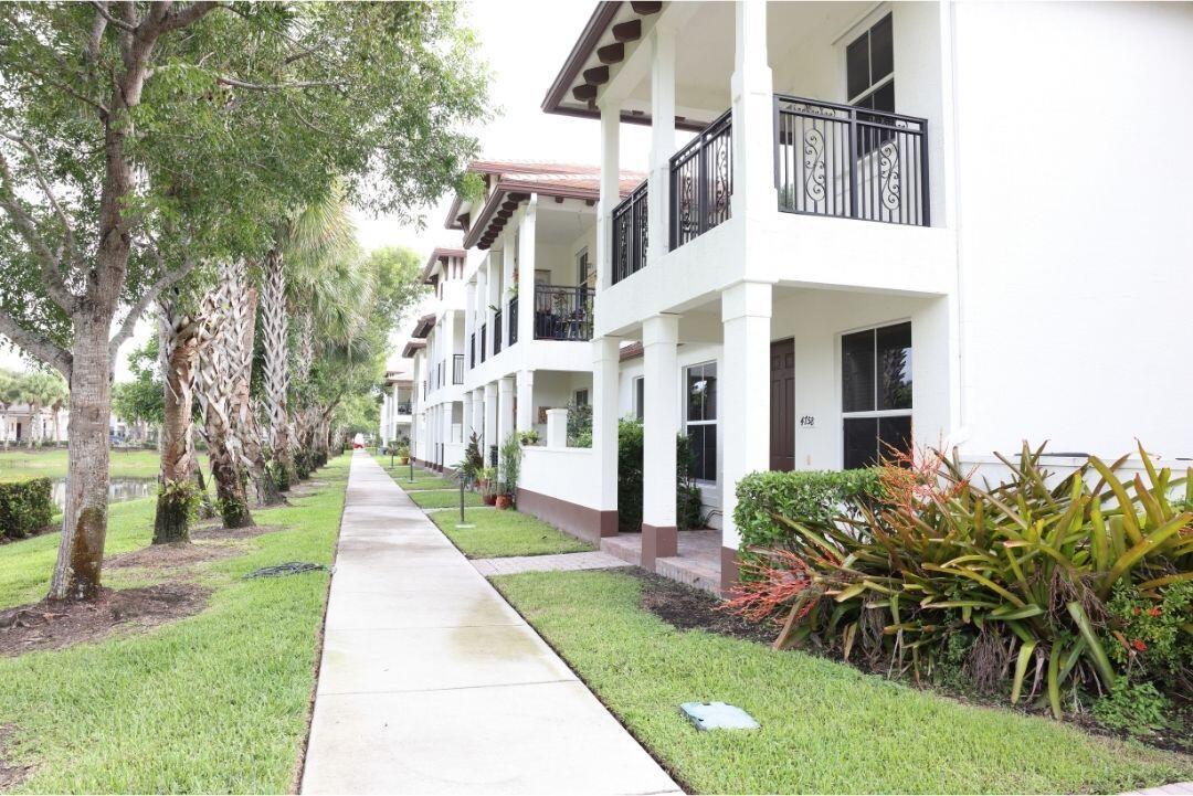 4758 Sierra Lane, Coconut Creek FL 33073 photo 3