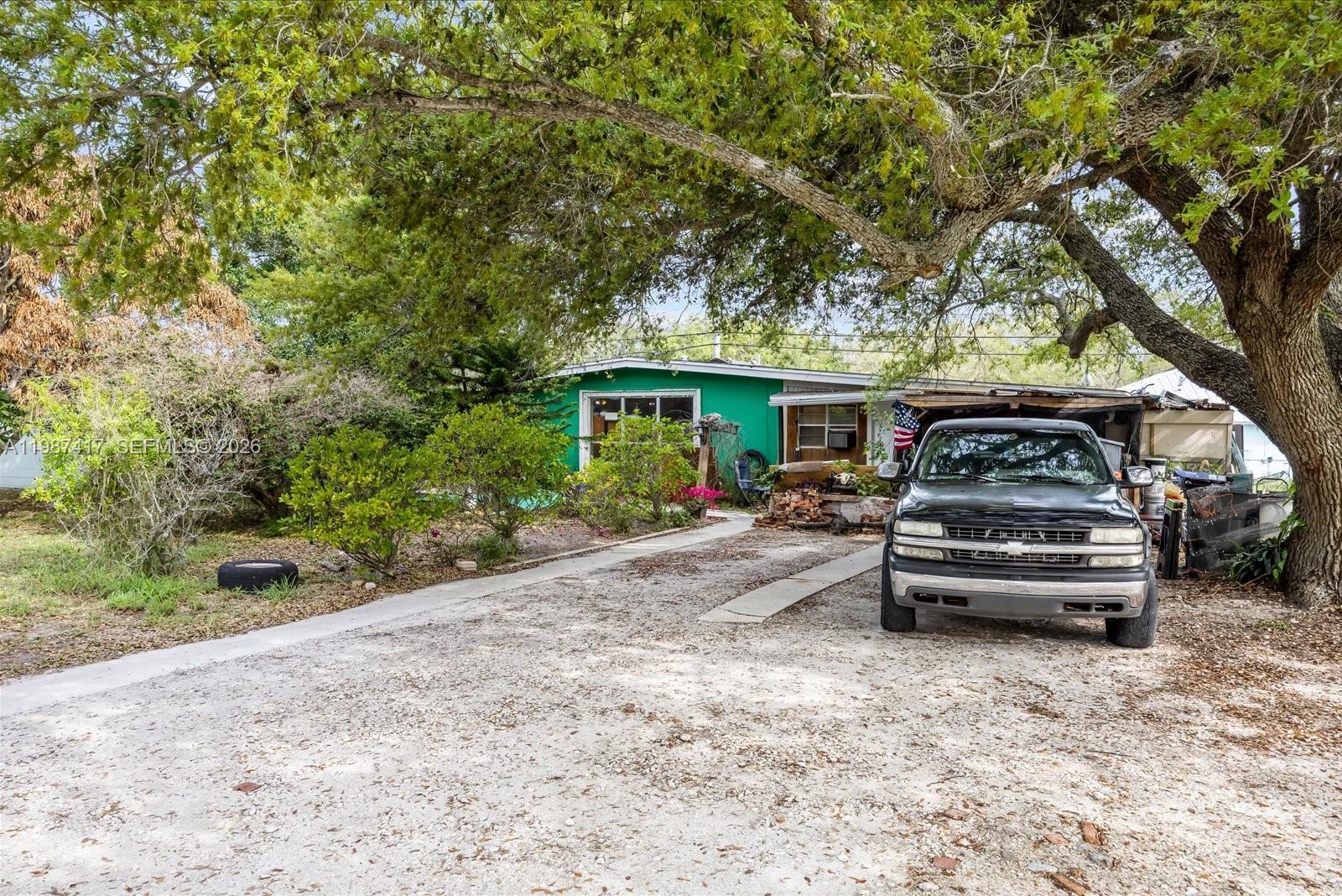 114 SW 21st St SW, Vero Beach FL 32962 photo 2