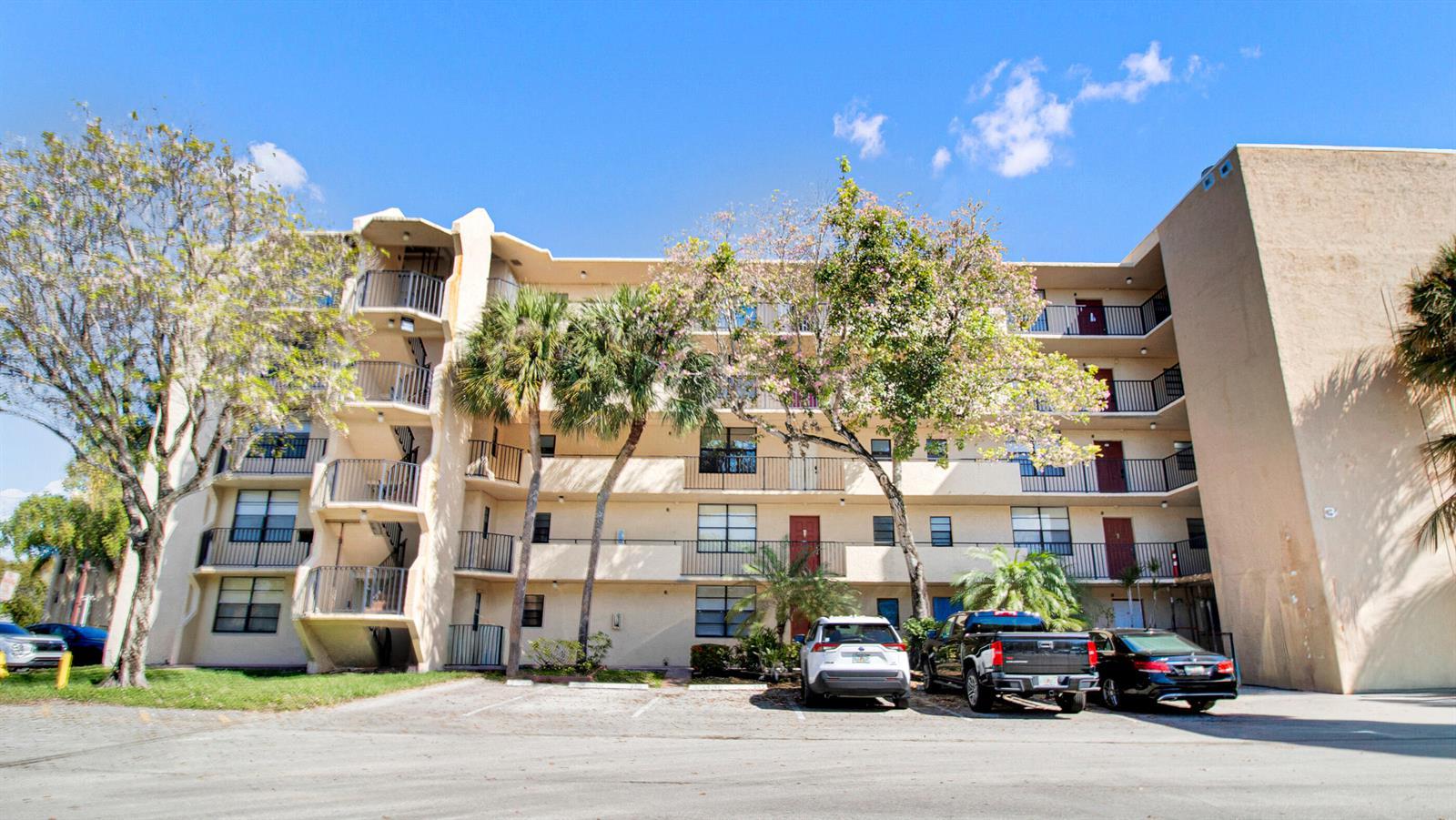 3450 Blue Lake Drive # 305, Pompano Beach FL 33064 photo 2