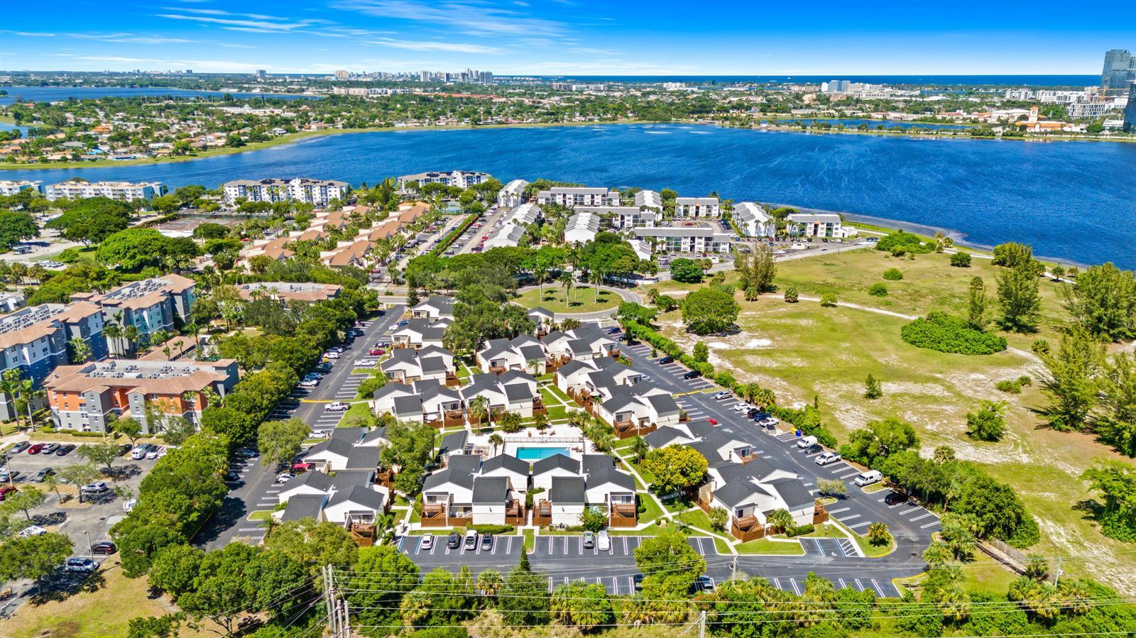 637 EXECUTIVE CENTER Drive # N105, West Palm Beach FL 33401 photo 3