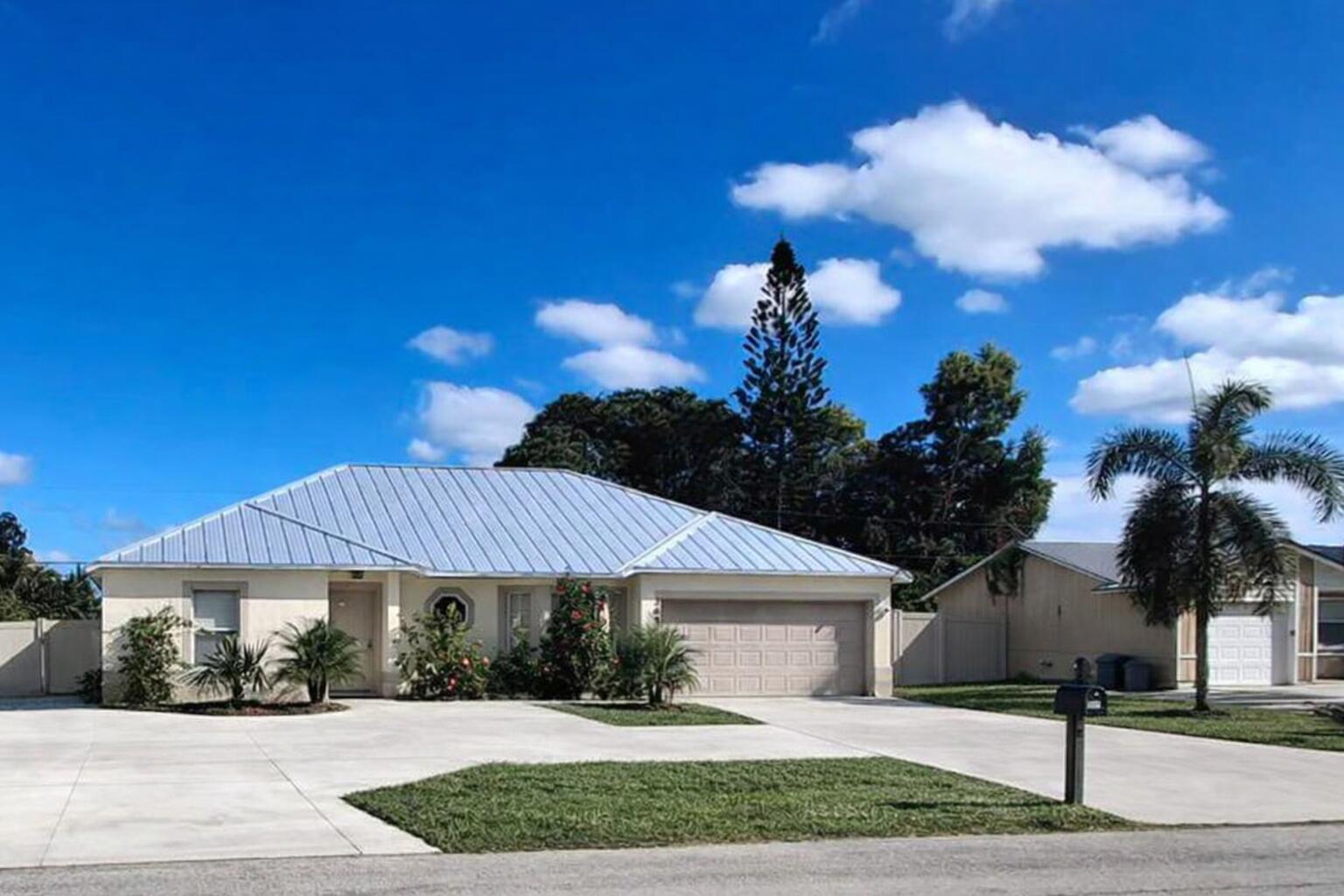 365 NW Hibiscus Street, Port St. Lucie FL 34983