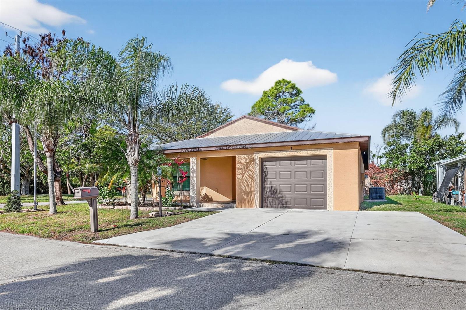 1 Cortez Lane, Port St. Lucie FL 34952 photo 3