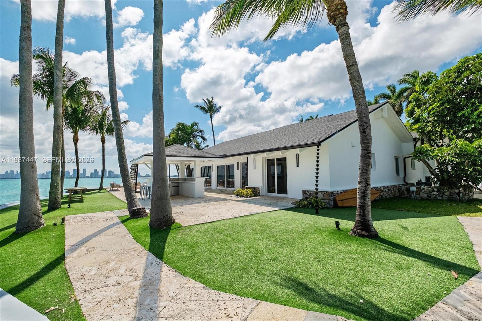 1365 Bay Ter, North Bay Village FL 33141 photo 3