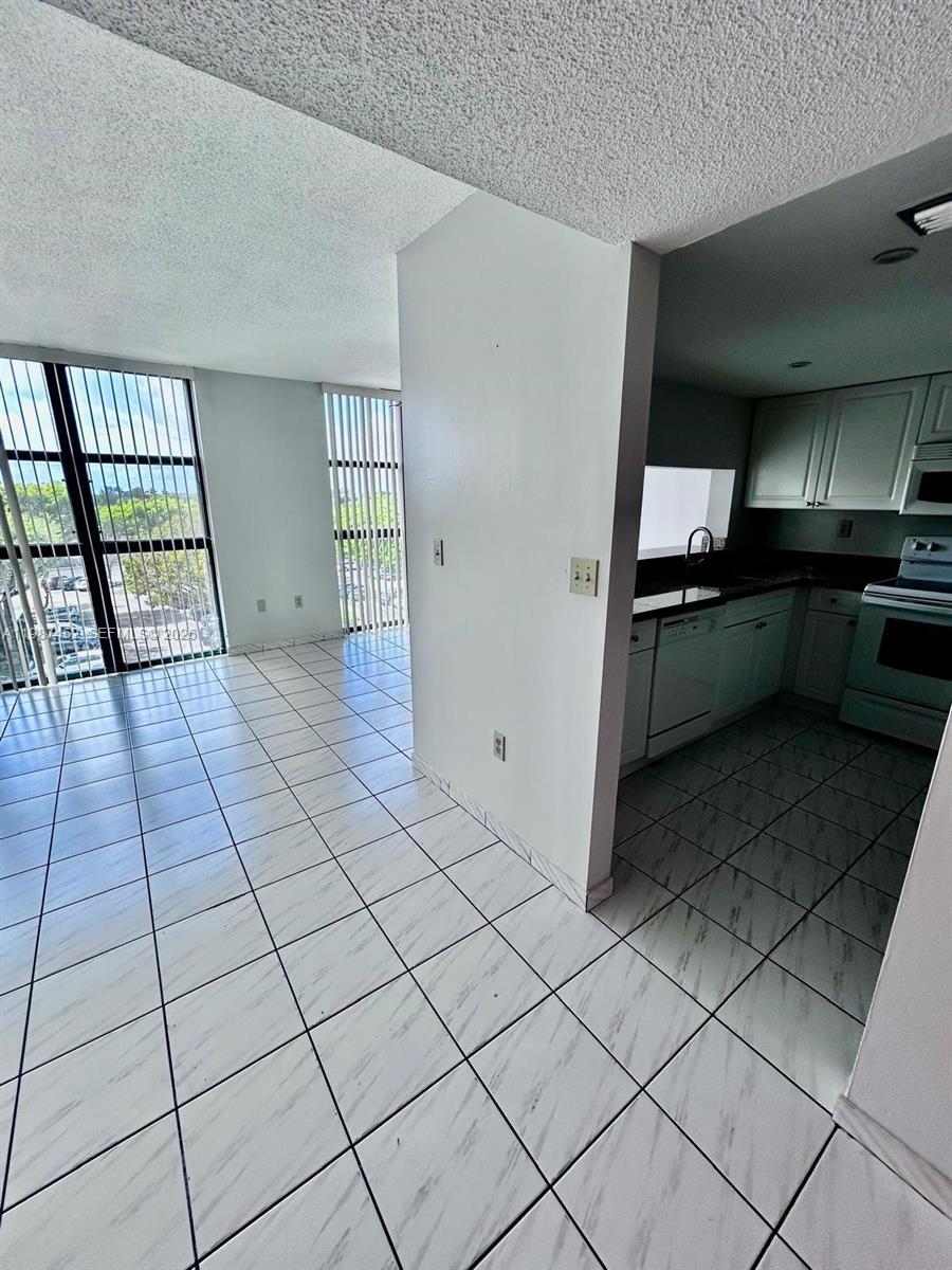 11750 SW 18th St # 1, Miami FL 33175 photo 4
