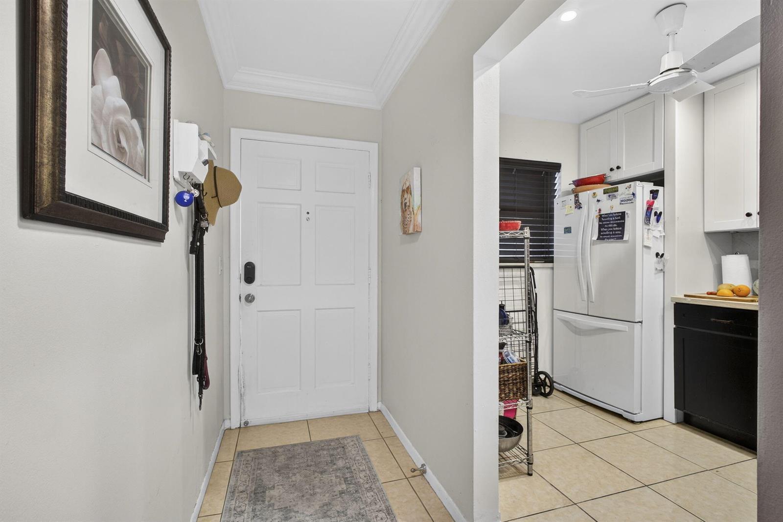 202 Oxford 200, West Palm Beach FL 33417 photo 4