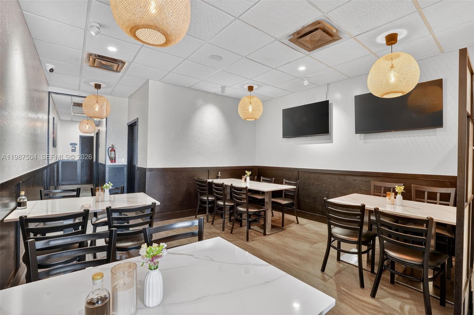 Restaurant For Sale in the heart of Kendall, Kendall FL 33186 photo 2