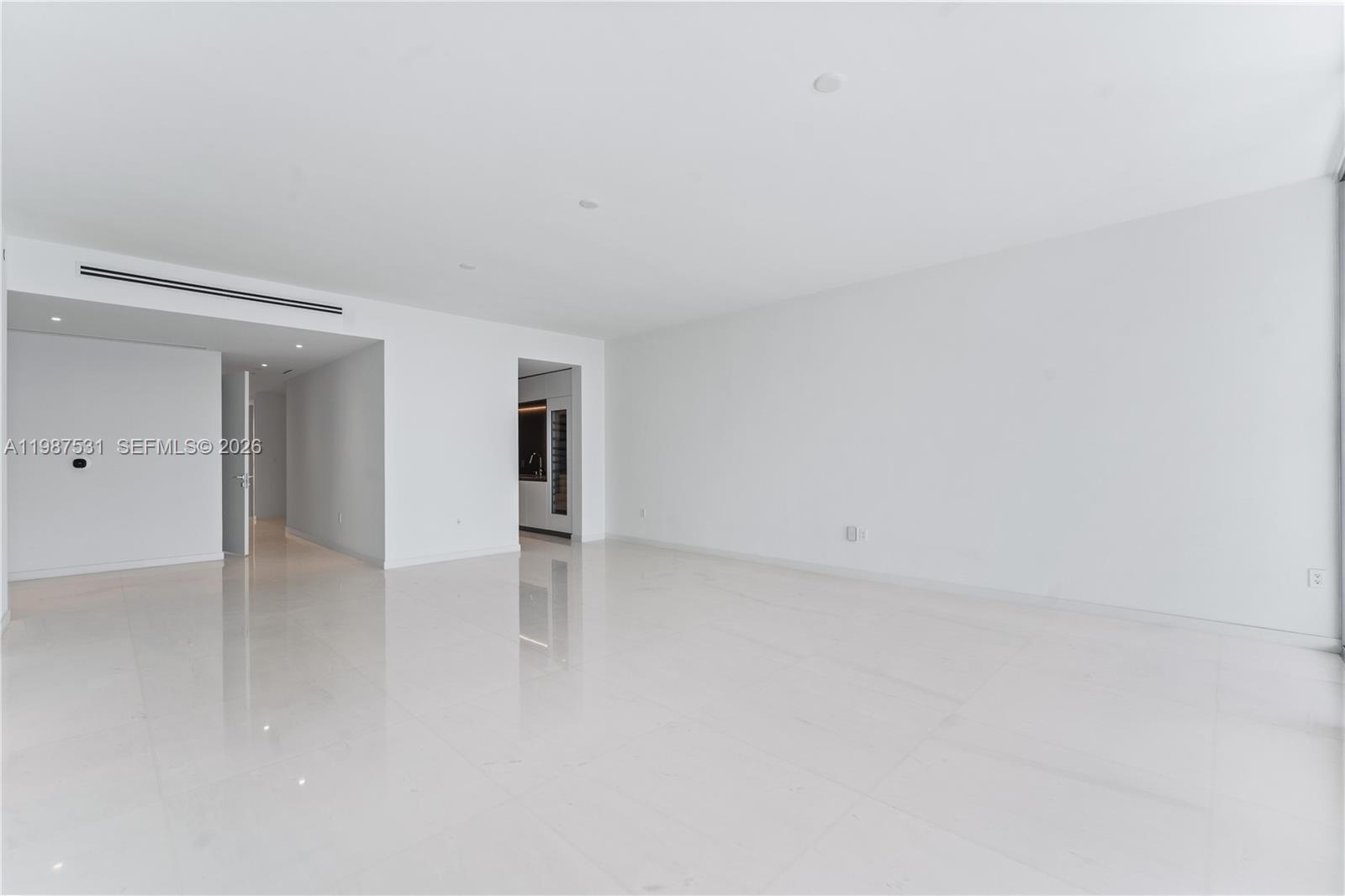 300 Biscayne Blvd Way # 5003, Miami FL 33131 photo 5