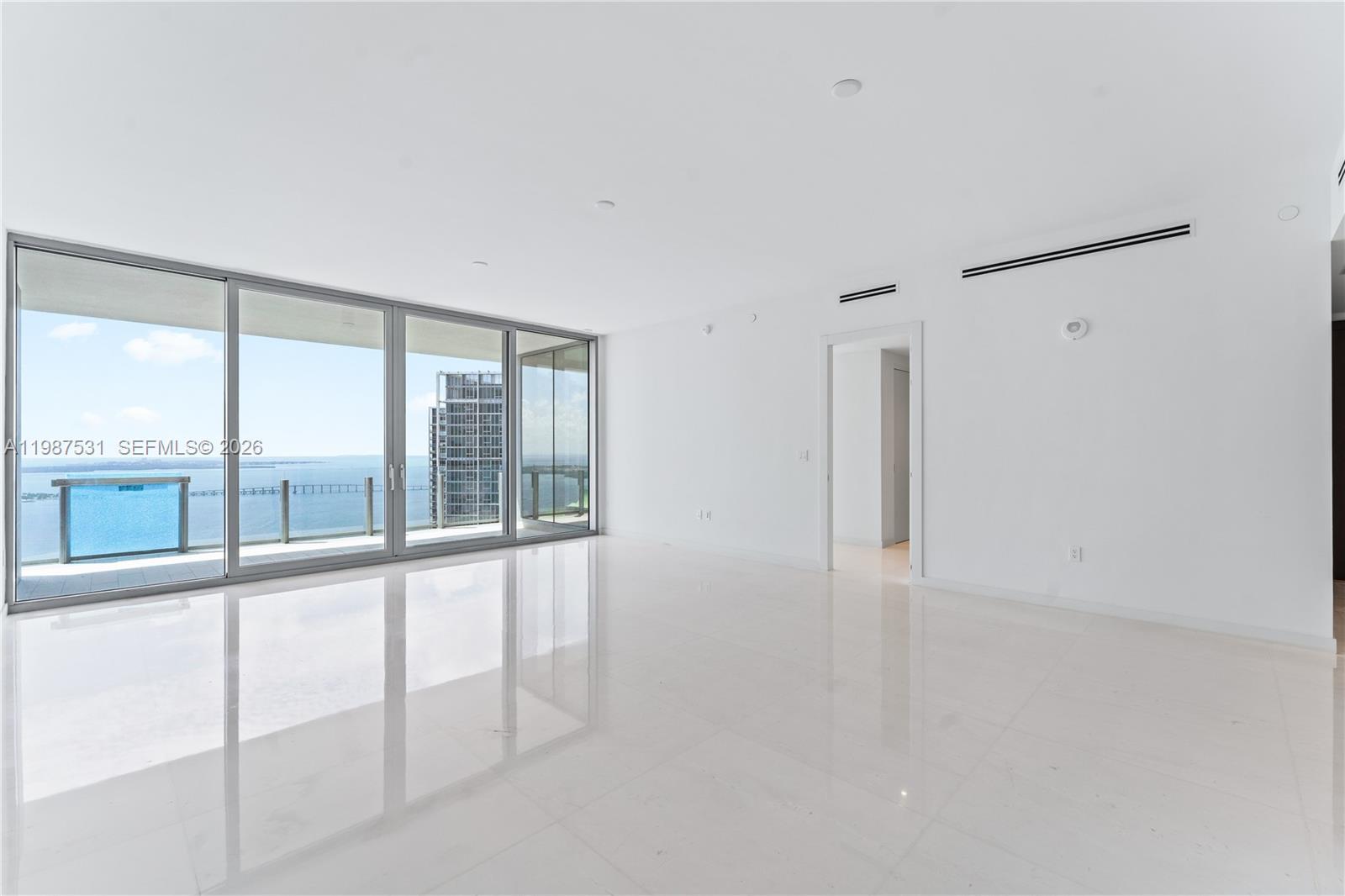 300 Biscayne Blvd Way # 5003, Miami FL 33131 photo 4