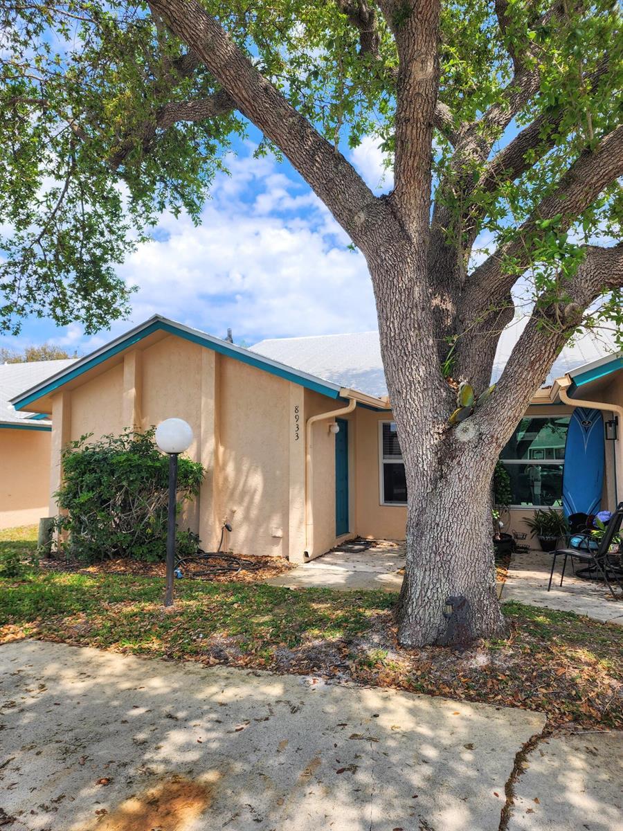 8933 SE Hobe Ridge Avenue, Hobe Sound FL 33455