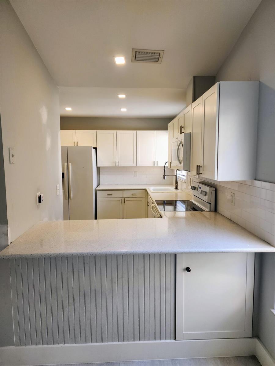 8933 SE Hobe Ridge Avenue, Hobe Sound FL 33455 photo 4