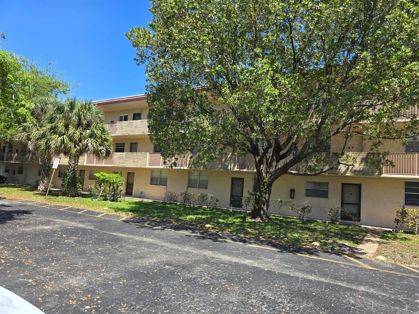 3900 NW 76th Avenue # 107, Sunrise FL 33351 photo 2