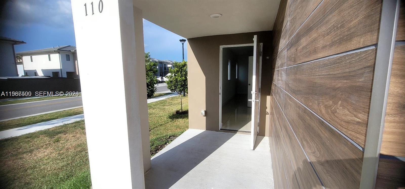 110 NW 11th Ct, Florida City FL 33034 photo 4