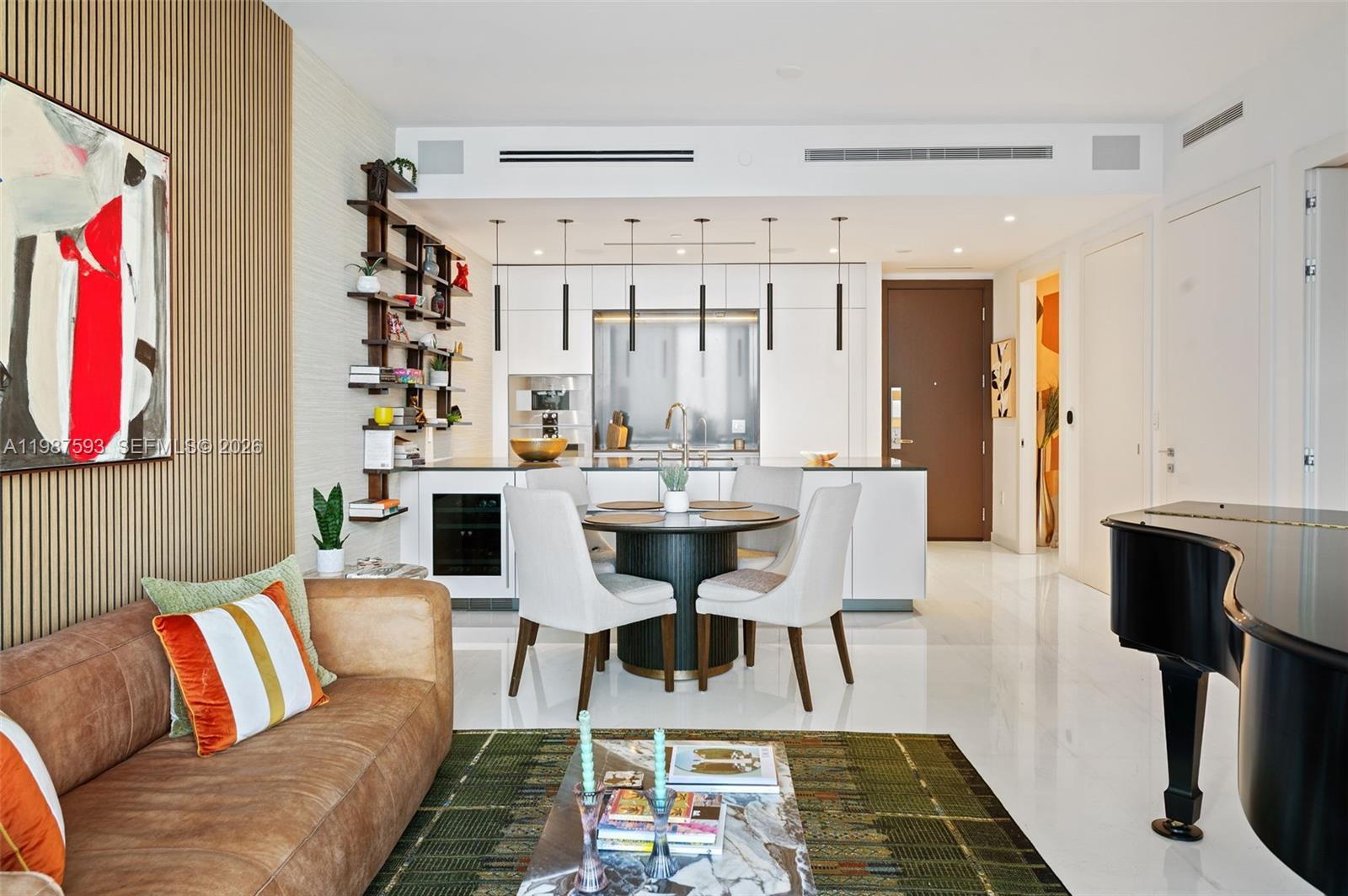 300 Biscayne Blvd Way # 2106, Miami FL 33131 photo 2