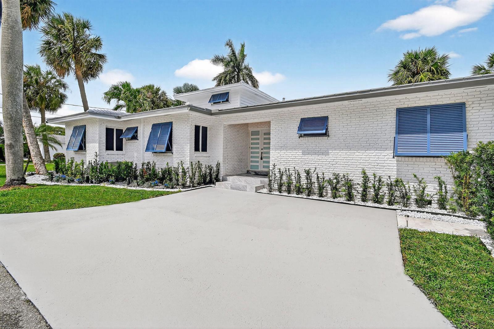 1102 N Golfview Road, FL 33460 photo 2