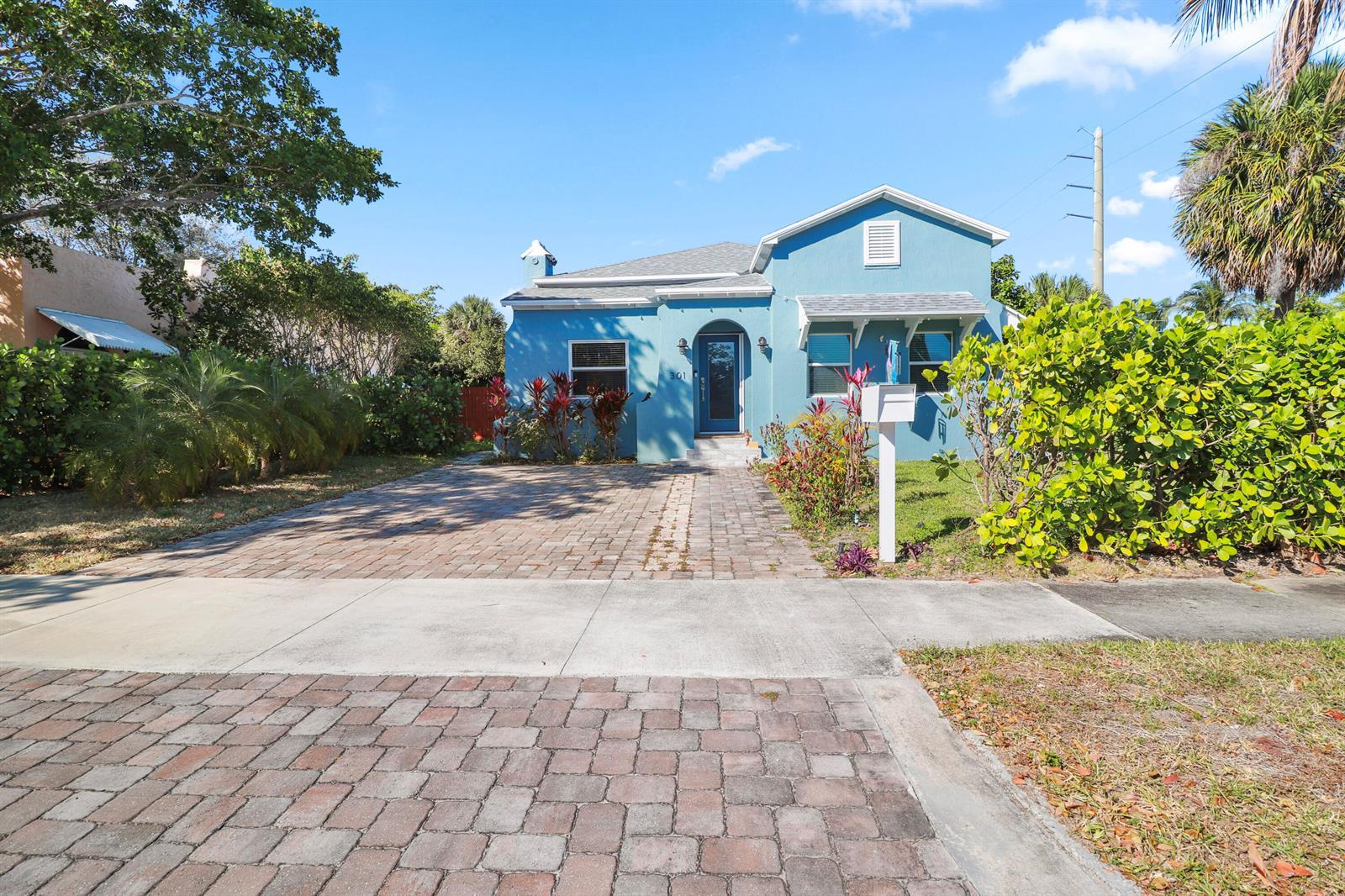 301 Hawthorne Drive, Lake Park FL 33403 photo 2