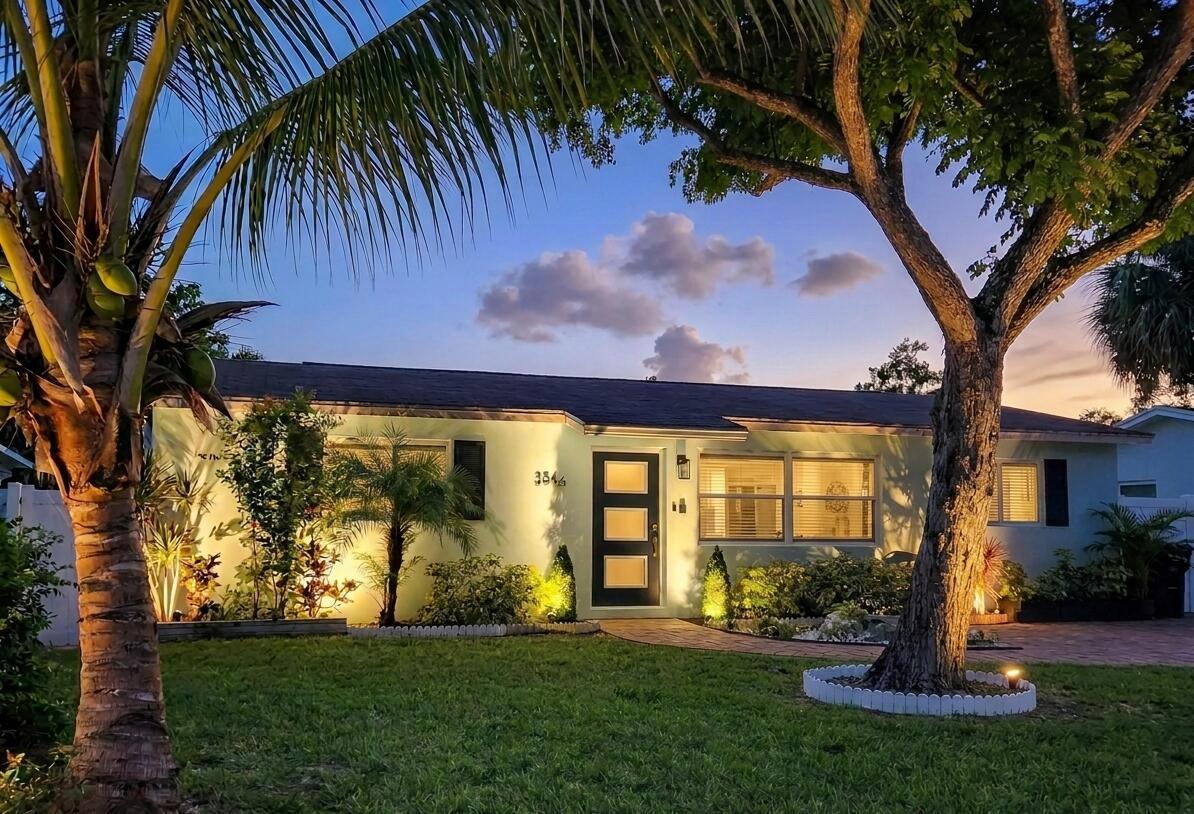 3546 Betty Ann Court E, West Palm Beach FL 33403 photo 2