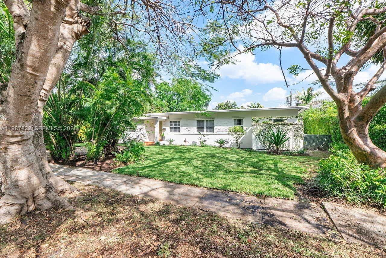 5961 SW 46th Ter, Miami FL 33155