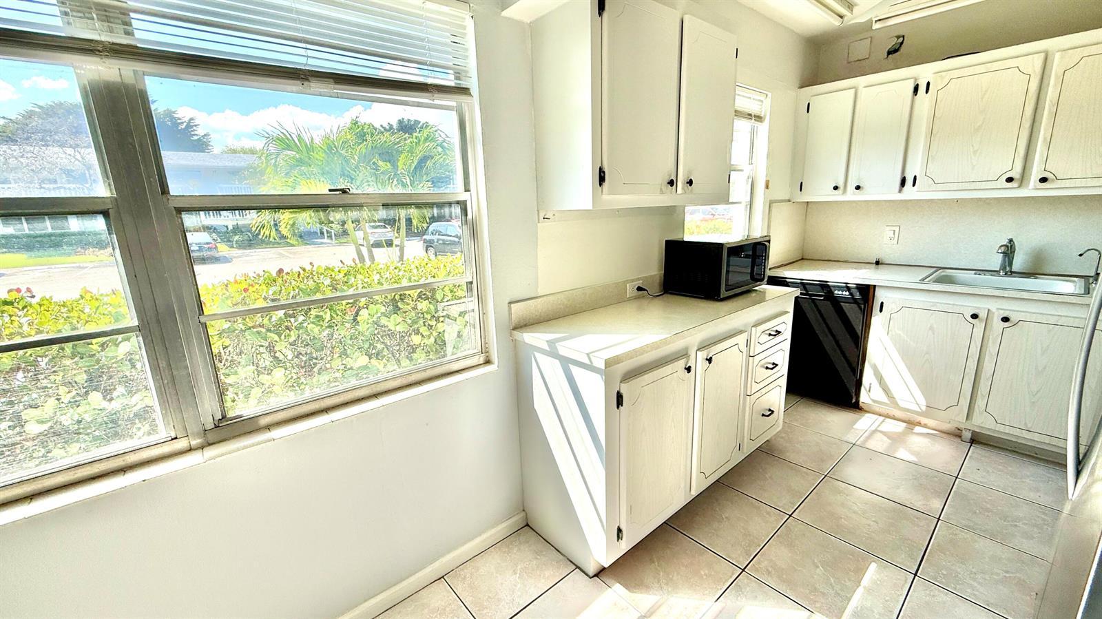 281 N Tilford N, Deerfield Beach FL 33442 photo 2