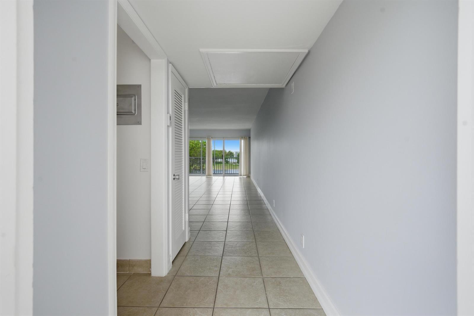 2801 N Palm Aire Drive # 402, Pompano Beach FL 33069 photo 4