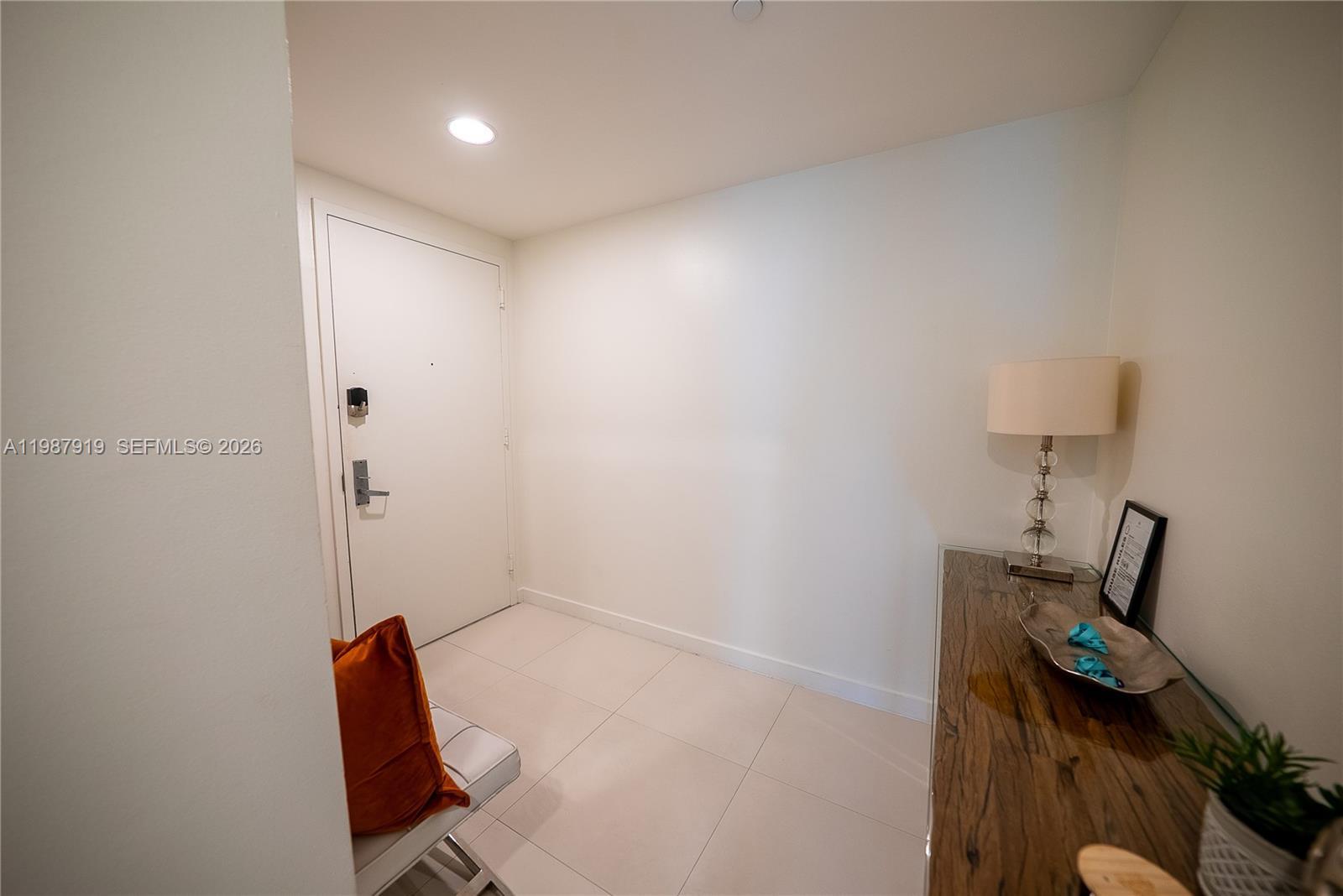Miami, FL 33131 photo 3