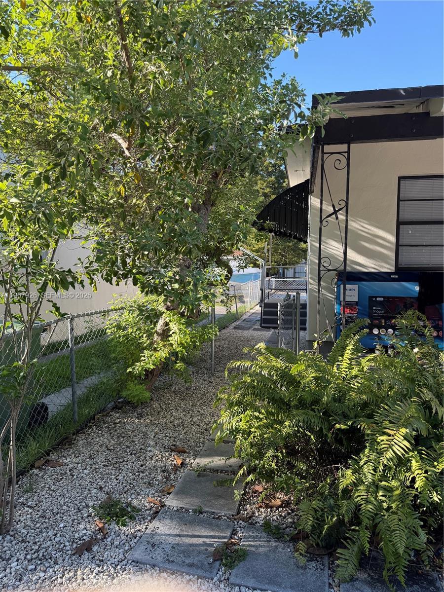 217 E 48th St # 2, Hialeah FL 33013 photo 3
