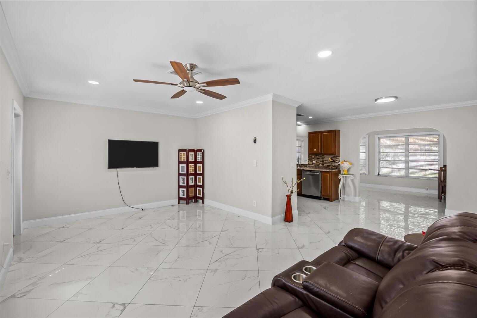 403 NE Oleander Avenue, Port St. Lucie FL 34952 photo 5