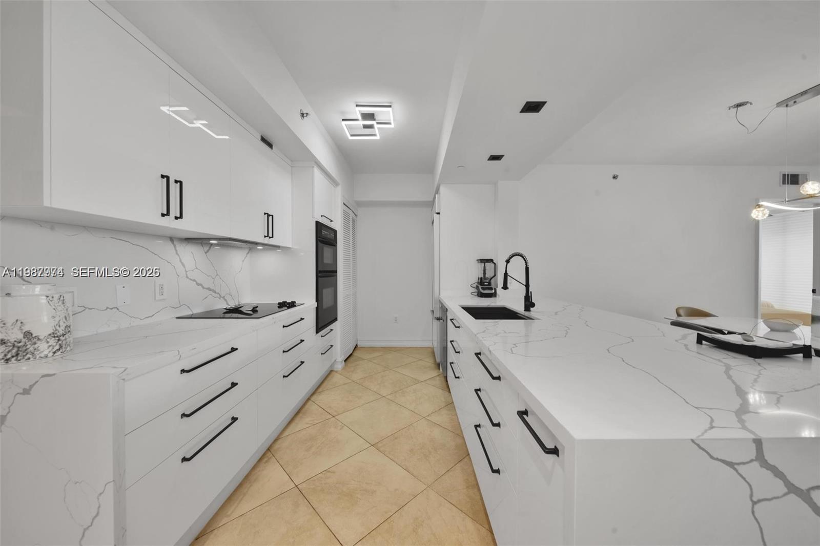 1830 S Ocean Dr # 4704, Hallandale Beach FL 33009 photo 2