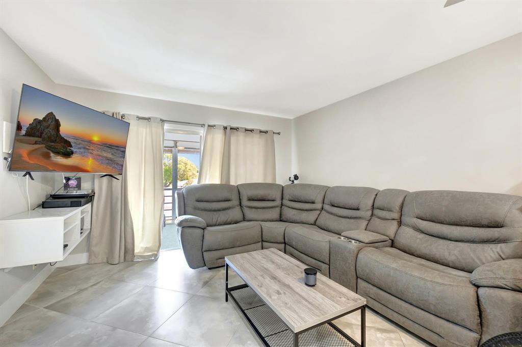 8605 W Sample Road # 311, Coral Springs FL 33065 photo 3