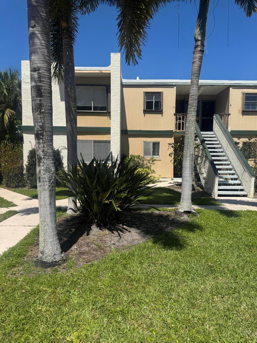 1550 NE 13th Terrace # B7, Jensen Beach FL 34957