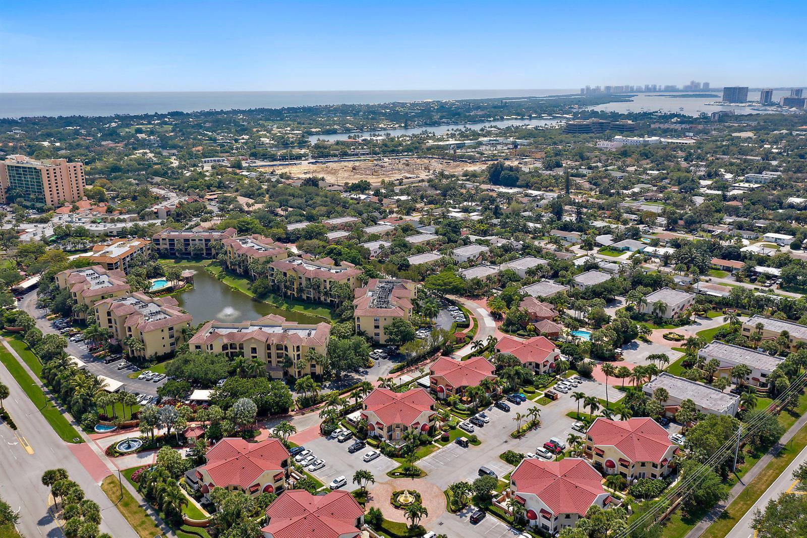 13 Uno Lago Drive, Juno Beach FL 33408 photo 2