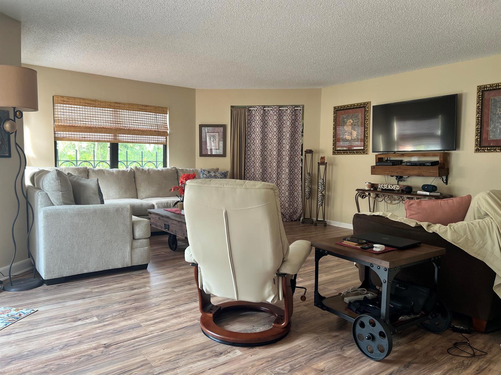 13 Uno Lago Drive, Juno Beach FL 33408 photo 5