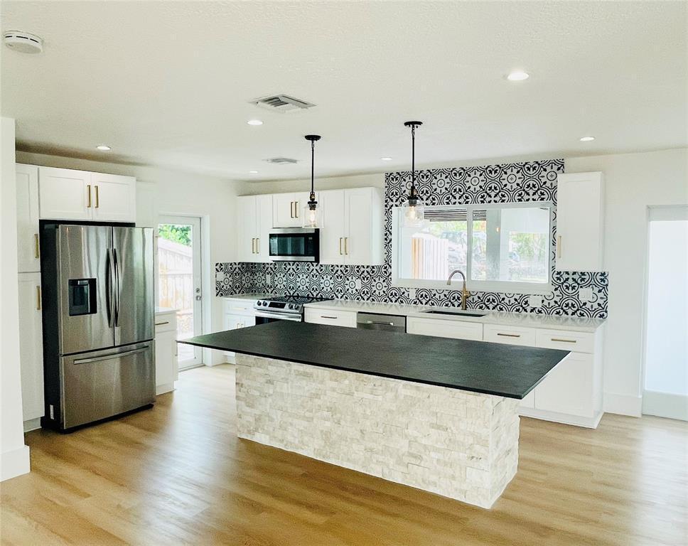 924 SW 11th Street, Boca Raton FL 33486 photo 2