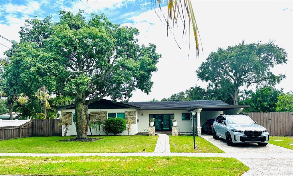 924 SW 11th Street, Boca Raton FL 33486