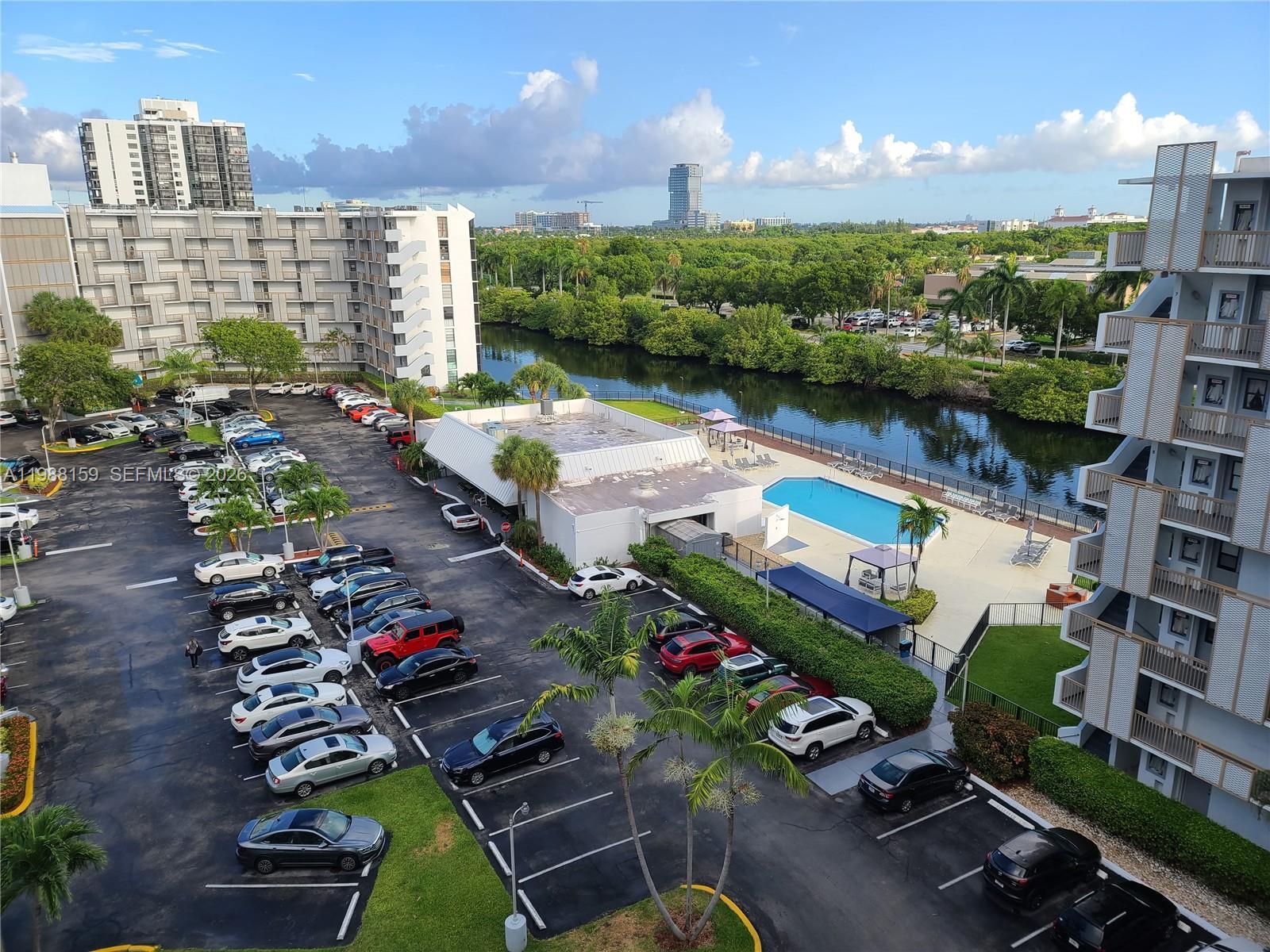 3475 N Country Club Dr # 202, Aventura FL 33180 photo 3
