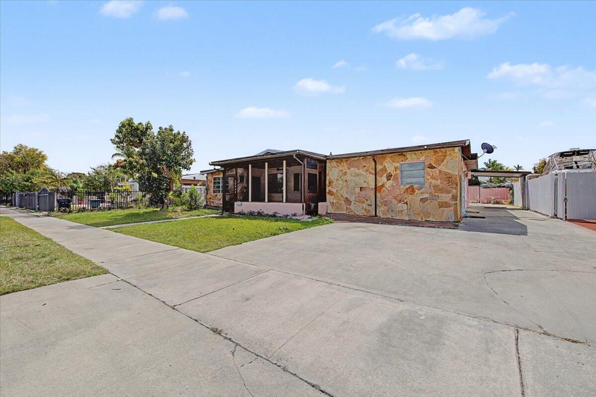 15042 SW 297th Terrace, Homestead FL 33033 photo 5