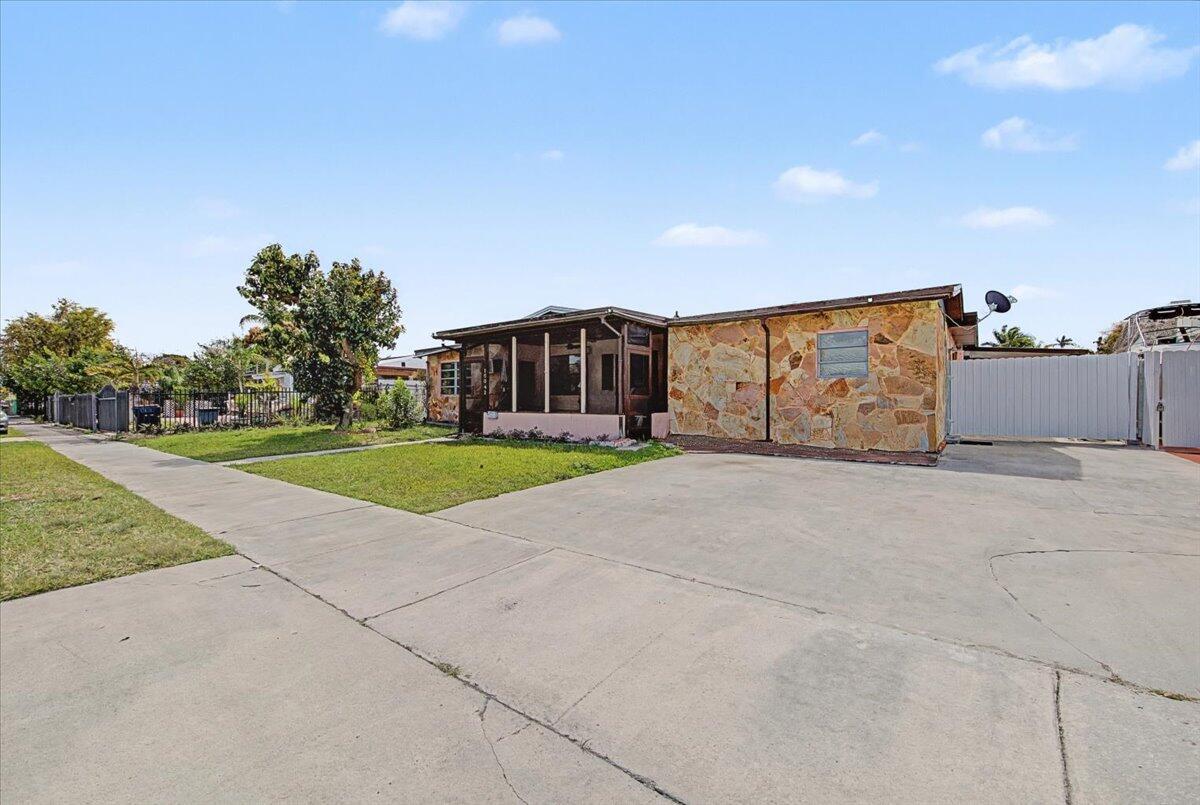 15042 SW 297th Terrace, Homestead FL 33033 photo 4