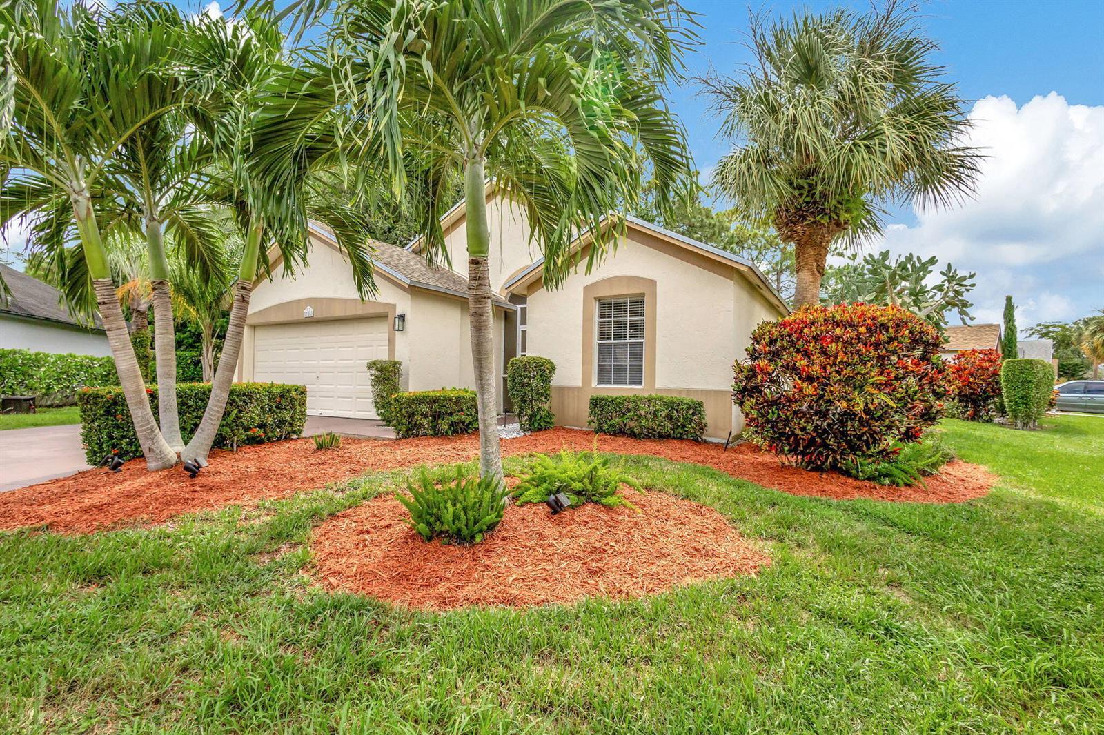328 Hammocks Trail, FL 33413 photo 2