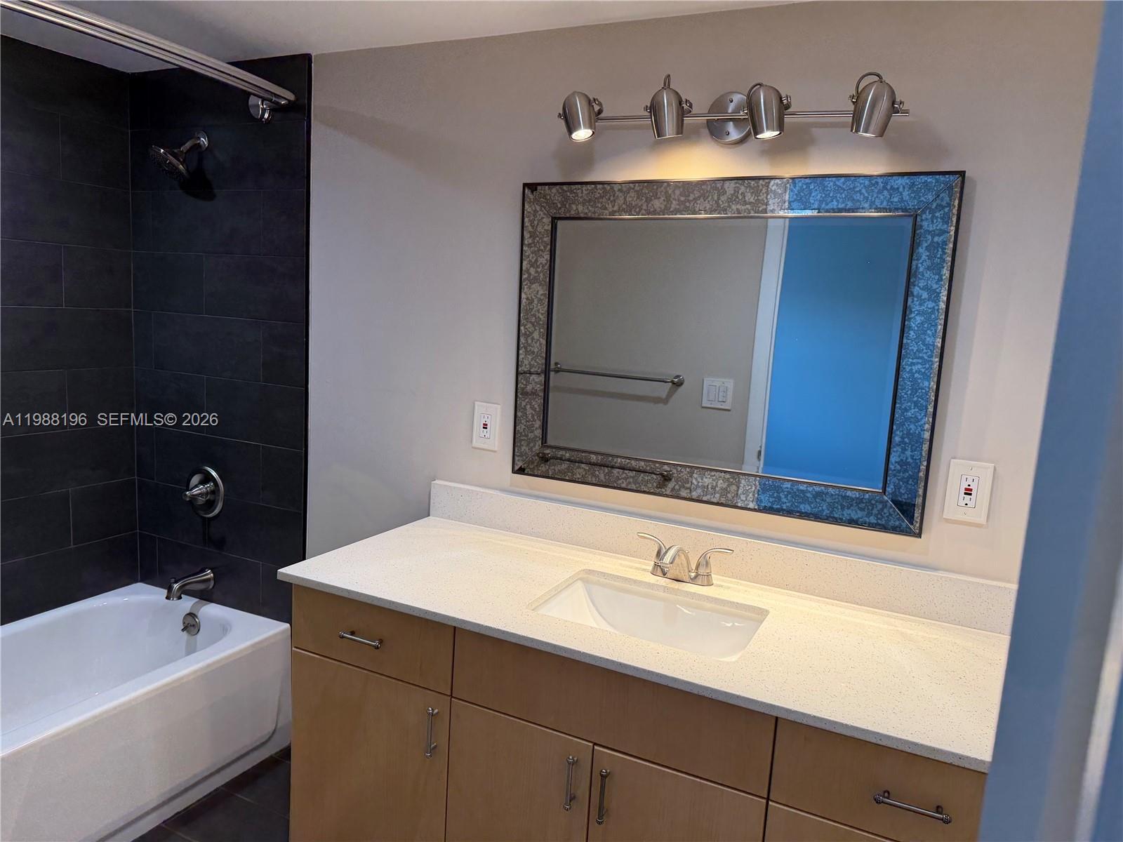 9355 SW 8th St # 305, Boca Raton FL 33428