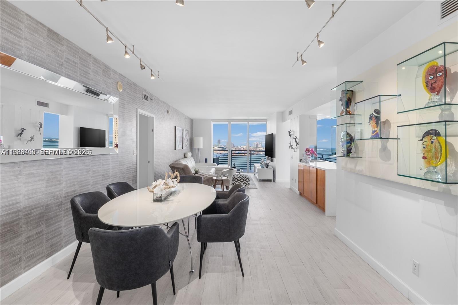 335 S Biscayne # 2309, Miami FL 33131 photo 5