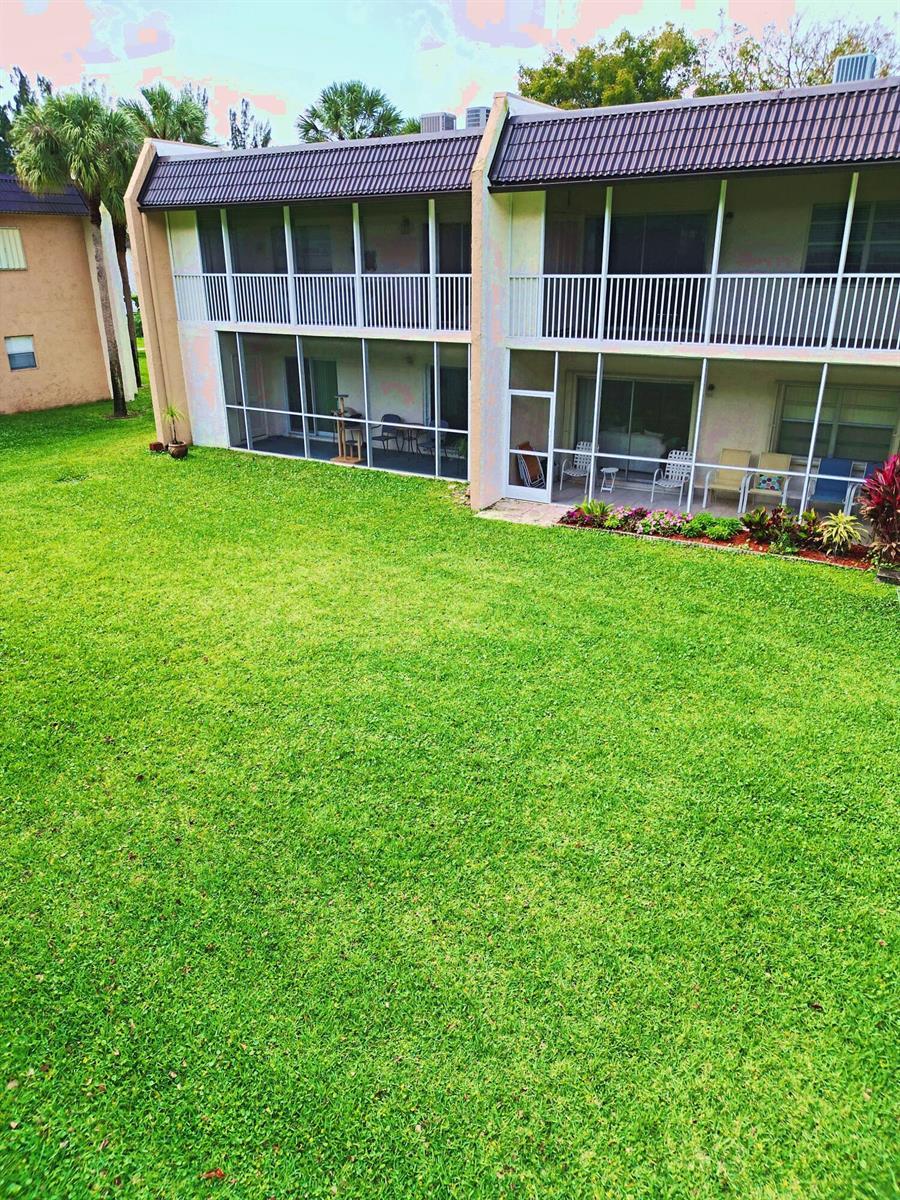 140 Lake Meryl Drive Apt 233, West Palm Beach FL 33411 photo 4