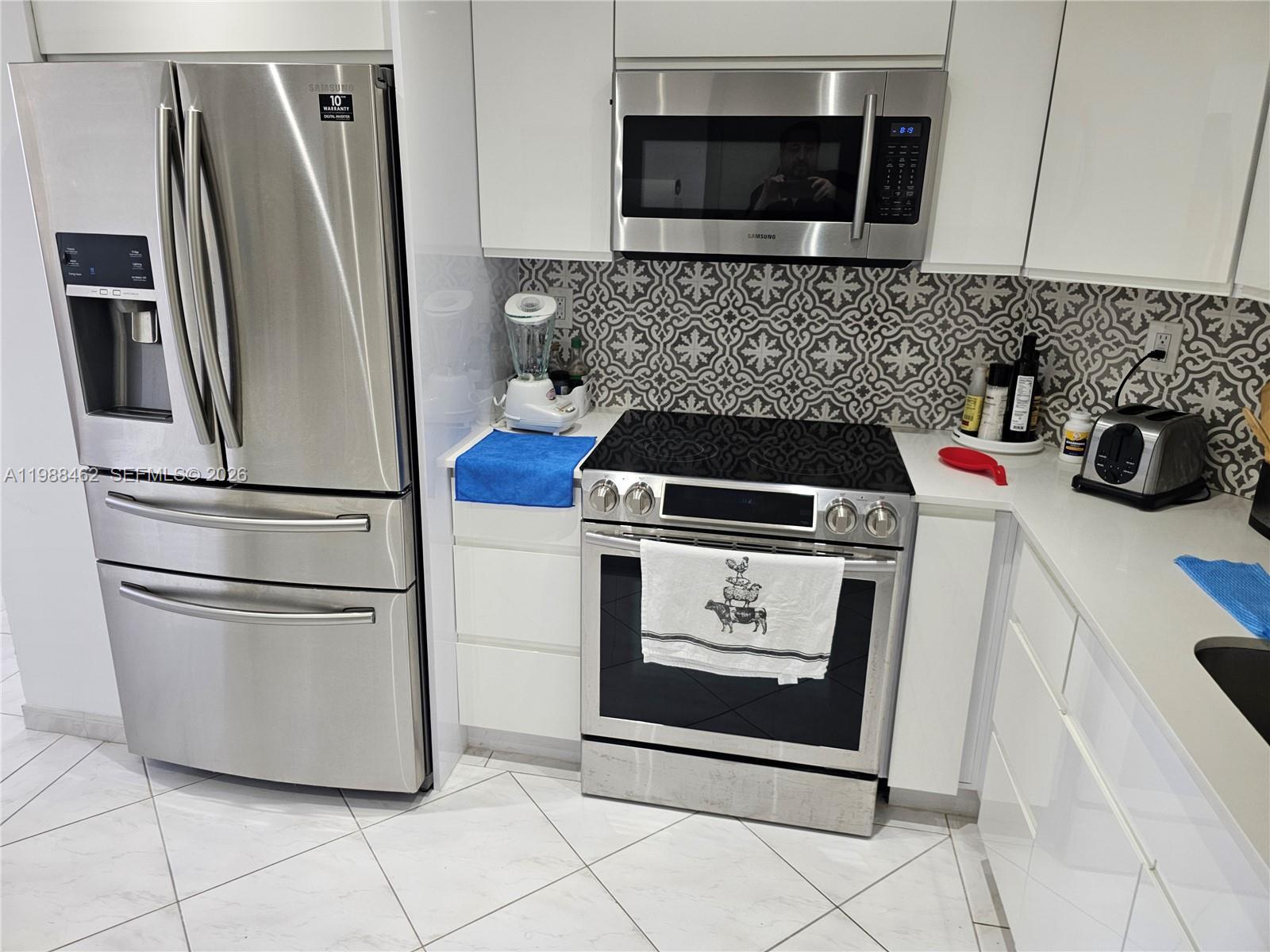 300 Bayview Dr # 905, Sunny Isles Beach FL 33160 photo 5