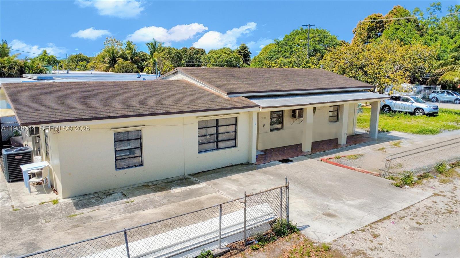 2900 NW 95th St, Miami FL 33147 photo 2