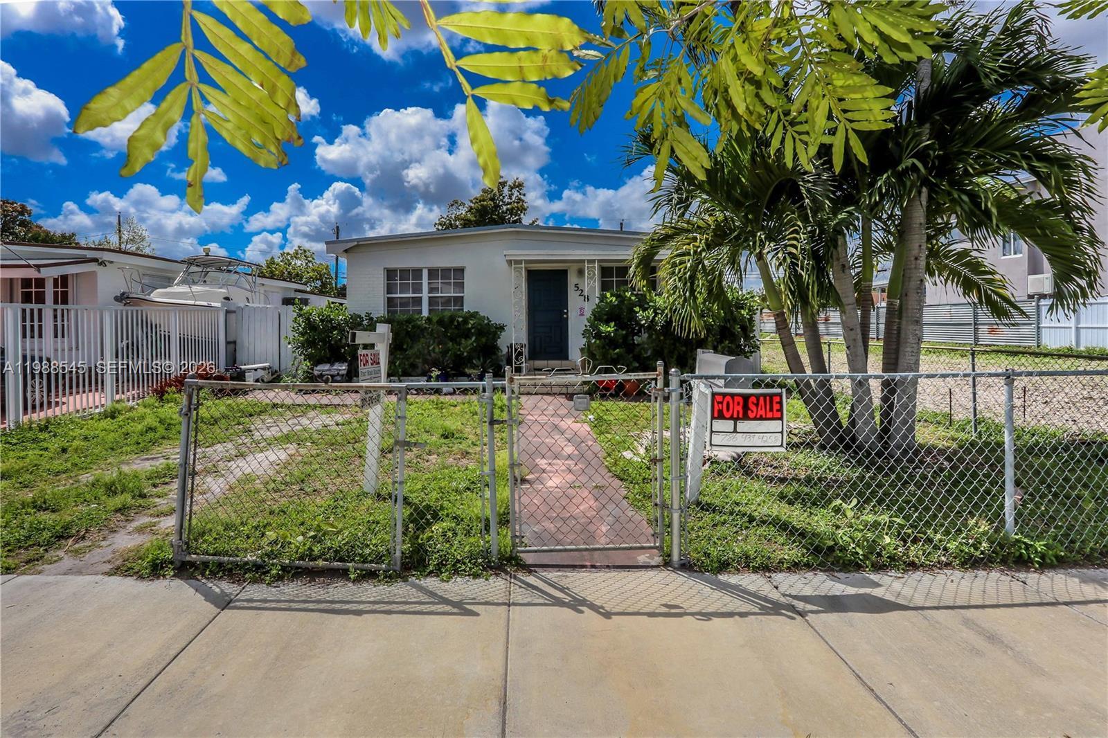 528 E 10th St, Hialeah FL 33010 photo 2