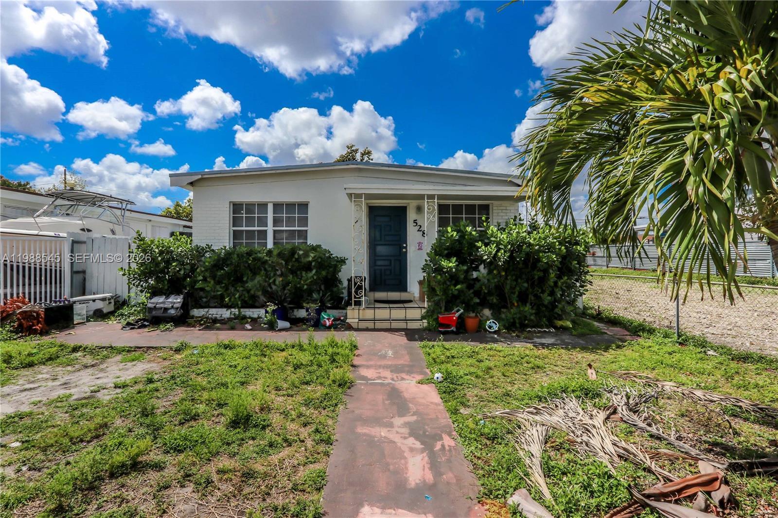 528 E 10th St, Hialeah FL 33010 photo 4