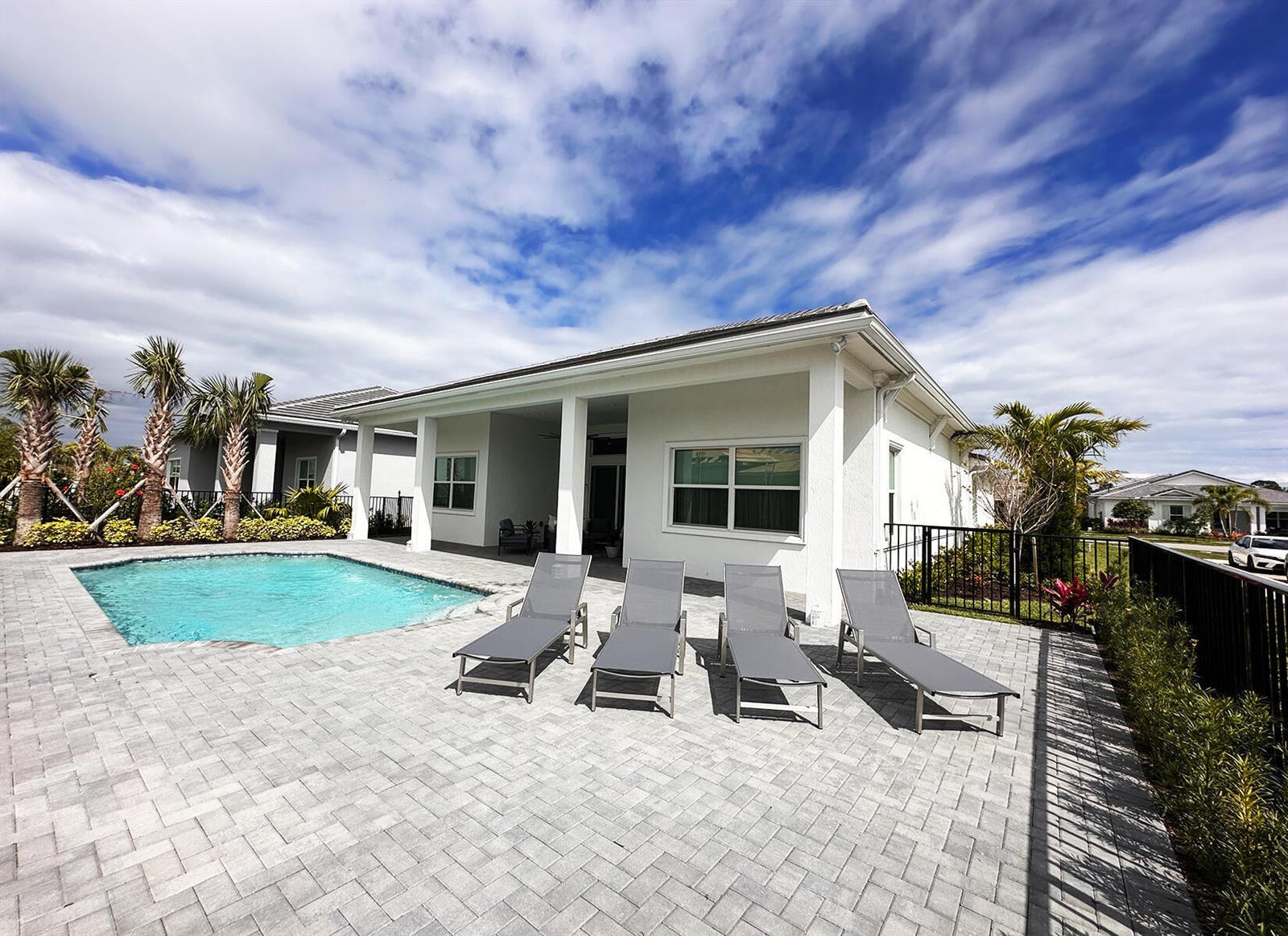 10027 Timber Crk Way, Palm Beach Gardens FL 33412