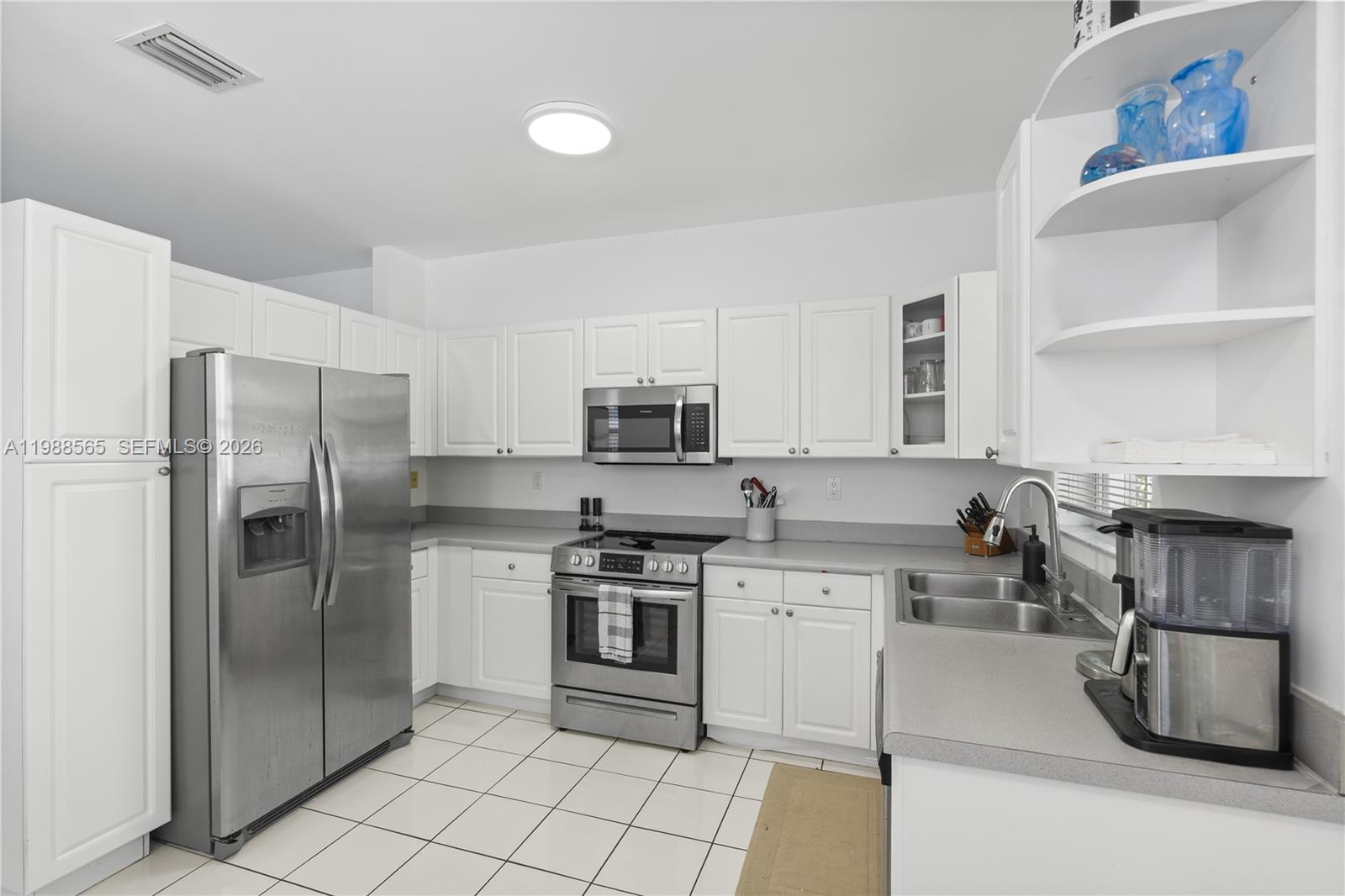 1120 Canella Ln, Hollywood FL 33019 photo 4