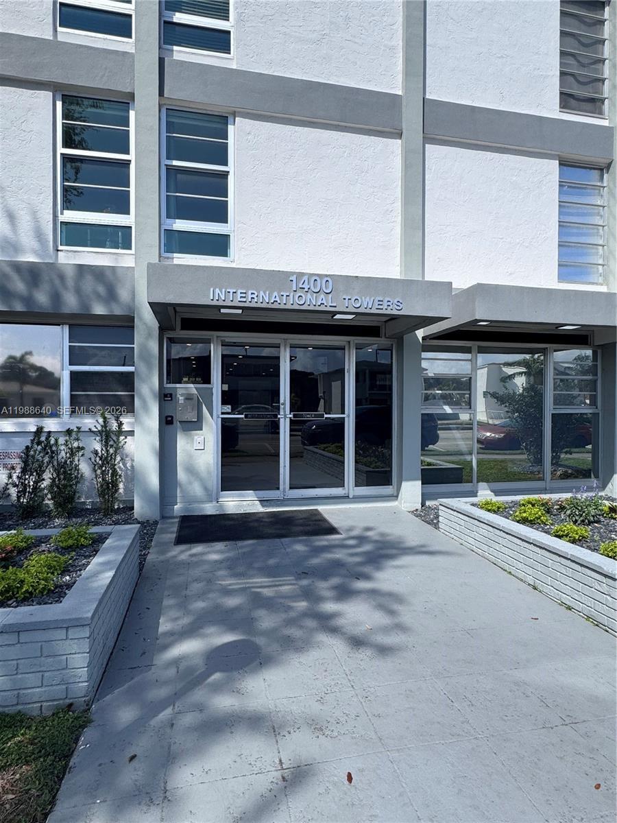 1400 SW 27th Ave # 702, Miami FL 33145 photo 3