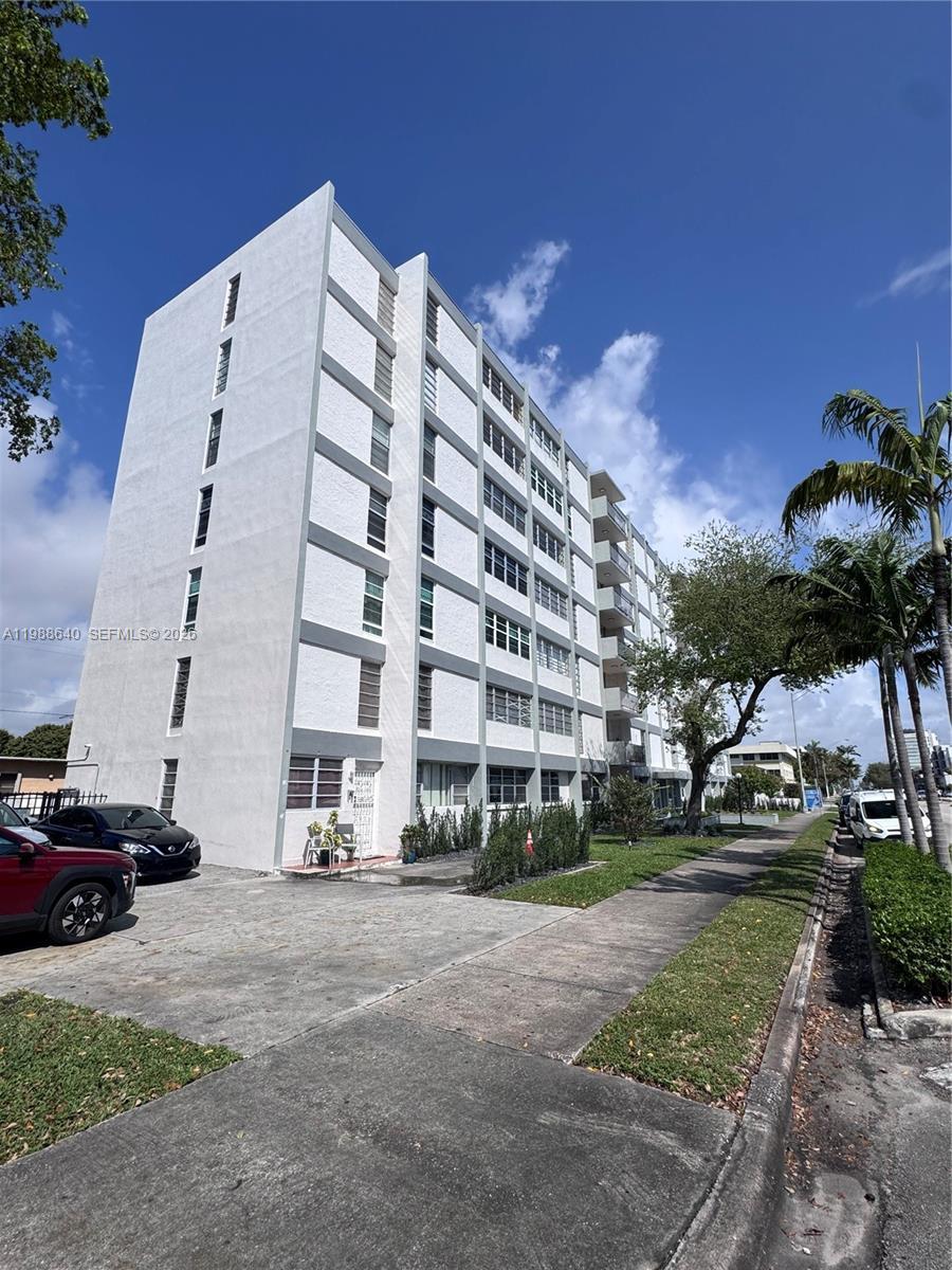 1400 SW 27th Ave # 702, Miami FL 33145
